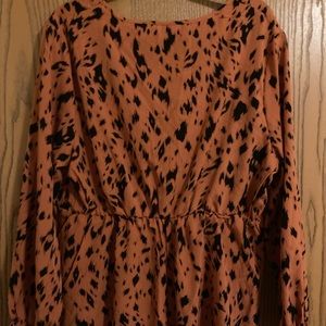 New never worn cute plus all over print flounce sleeve peplum blouse